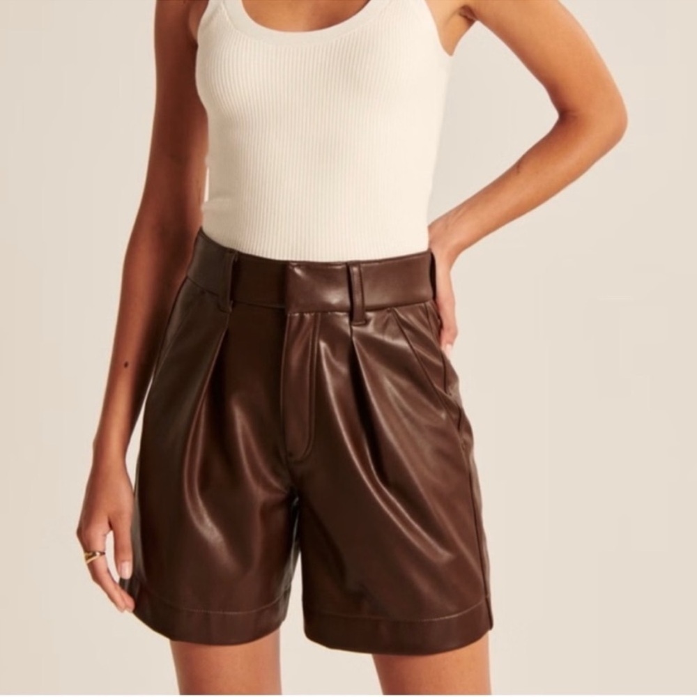 New Abercrombie & Fitch Vegan Leather Shorts Hi Waist Dark Brown Large